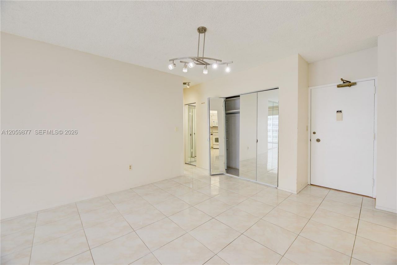 1980 S Ocean Dr, Unit 16A, Hallandale Beach, FL 33009 Photo