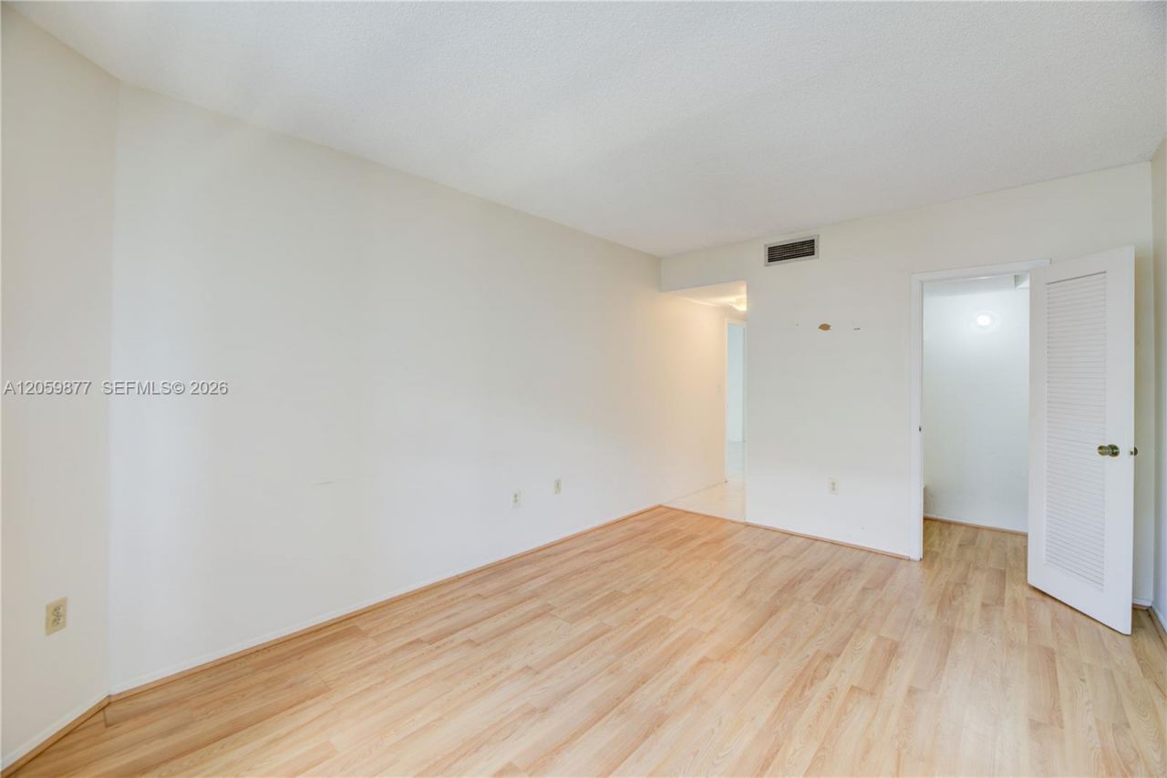 1980 S Ocean Dr, Unit 16A, Hallandale Beach, FL 33009 Photo