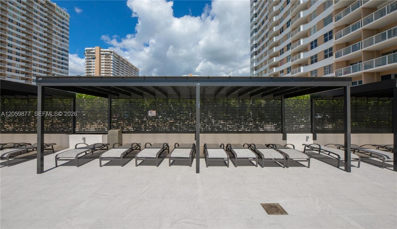 1980 S Ocean Dr, Unit 16A, Hallandale Beach, FL 33009 Photo