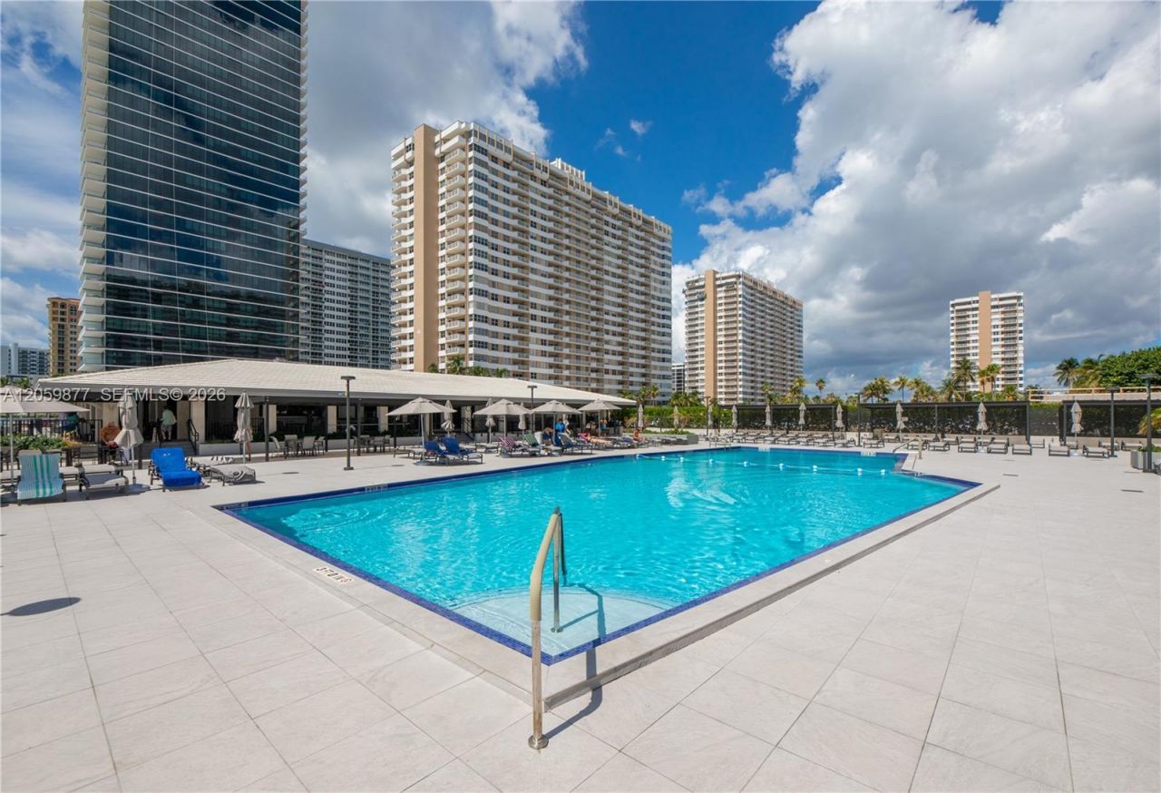1980 S Ocean Dr, Unit 16A, Hallandale Beach, FL 33009 Photo