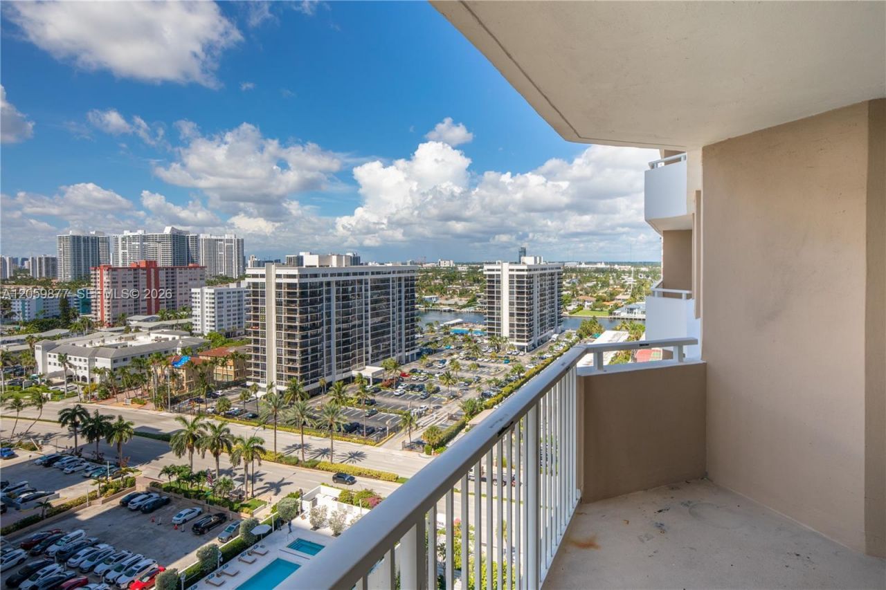1980 S Ocean Dr, Unit 16A, Hallandale Beach, FL 33009 Photo