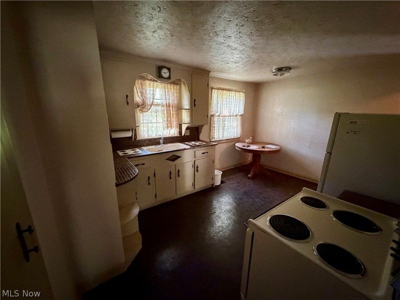 4111 Broadway Avenue NE, Louisville, OH 44641 Photo 18