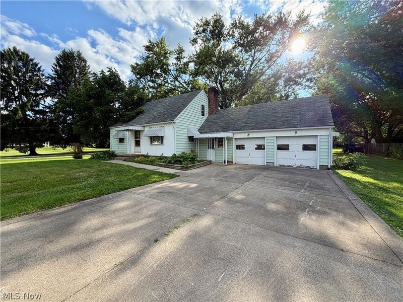 4111 Broadway Avenue NE, Louisville, OH 44641 Photo 2