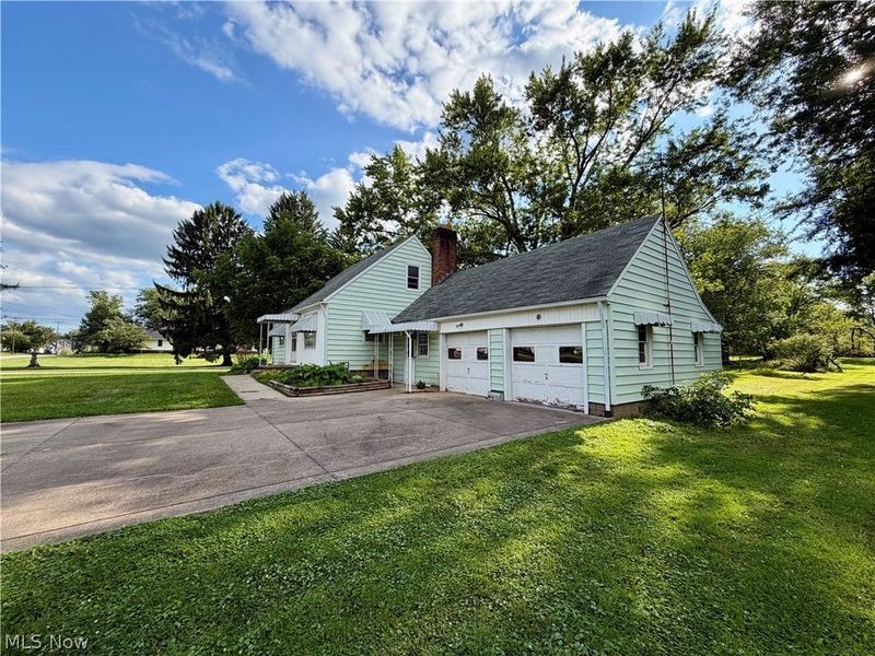 4111 Broadway Avenue NE, Louisville, OH 44641 Photo 3