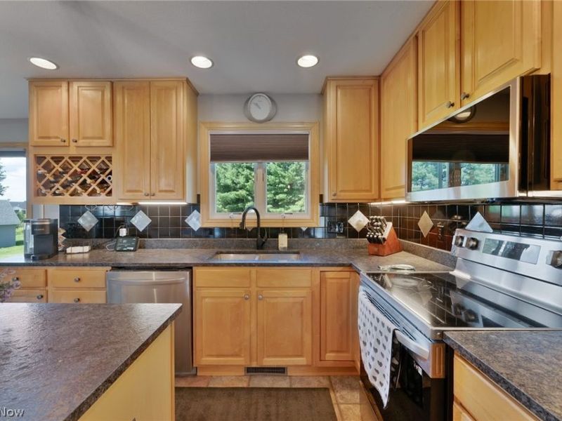 4200 W Candy Apple Court, New Middletown, OH 44442 Photo 4