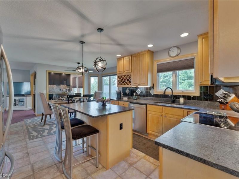4200 W Candy Apple Court, New Middletown, OH 44442 Photo 8