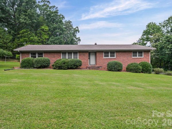 1008 Longview Drive , New London, NC 28127
