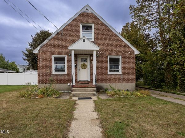 1646 Van Cortland Street, Schenectady, NY 12303