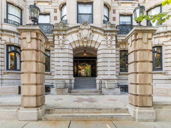 390 Commonweath Avenue, Unit 603, Boston, MA 02215