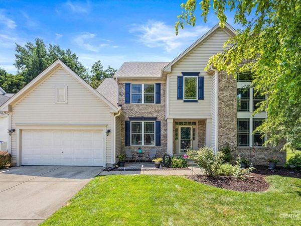 3825 Deville Lane, St. Charles, IL 60175