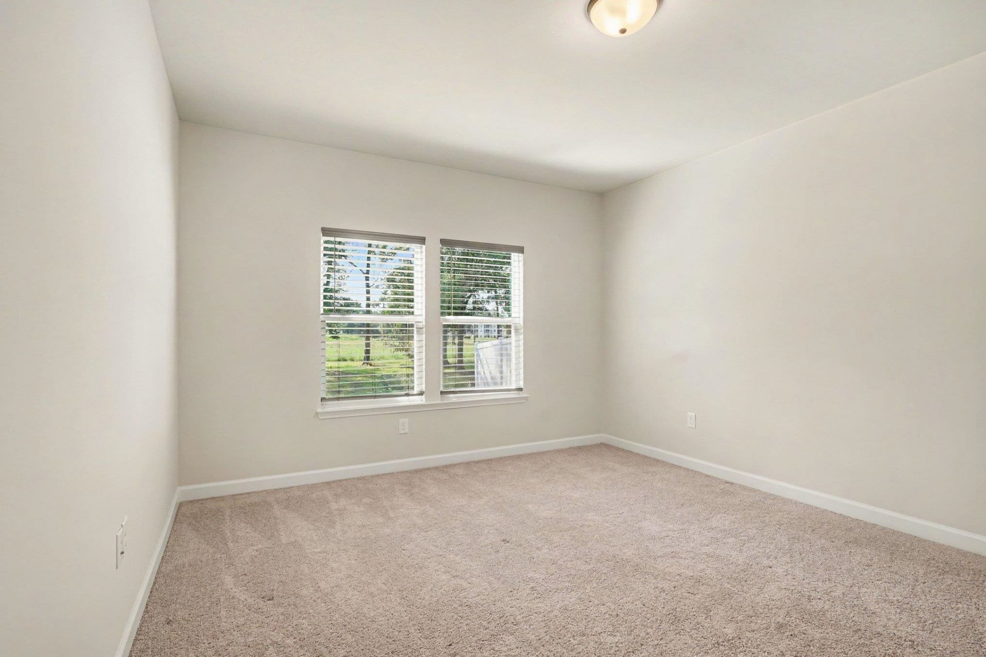 3084 Palma Way Photo 13