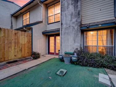 7145 Fair Oaks Avenue, Unit 37, Dallas, TX 75231