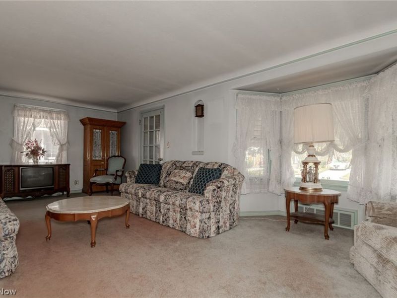 4550 Lilac Road , South Euclid, OH 44121 Photo 3