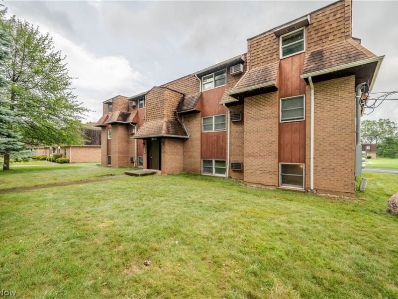 8136 Stadler Avenue , Boardman, OH 44512 Photo 4