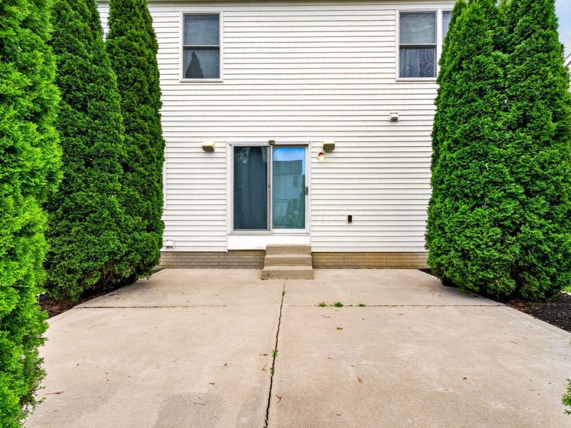 8839 Meadow Grass Lane , Lewis Center, OH 43035 Photo 15