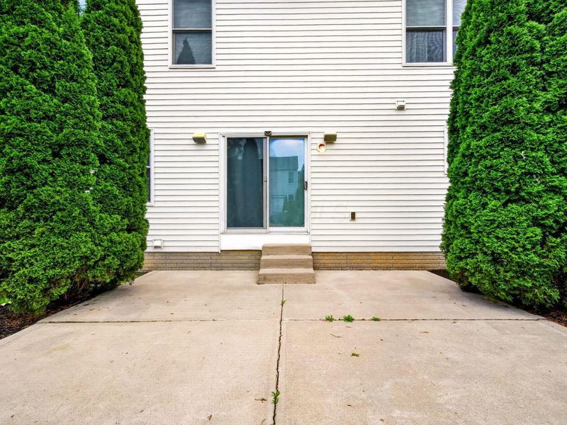 8839 Meadow Grass Lane , Lewis Center, OH 43035 Photo 17