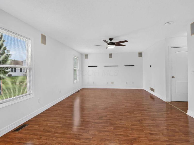 8839 Meadow Grass Lane , Lewis Center, OH 43035 Photo 22