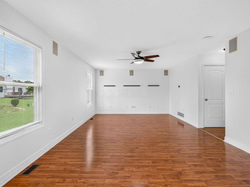 8839 Meadow Grass Lane , Lewis Center, OH 43035 Photo 23