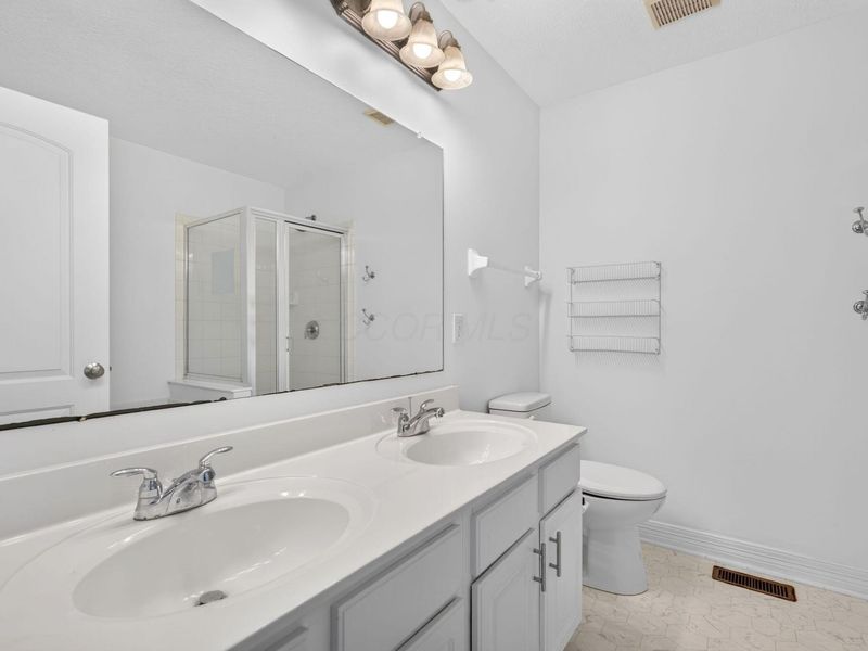 8839 Meadow Grass Lane , Lewis Center, OH 43035 Photo 49