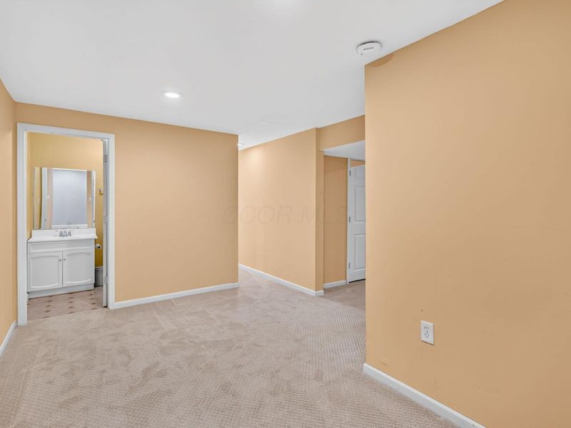 8839 Meadow Grass Lane , Lewis Center, OH 43035 Photo 57