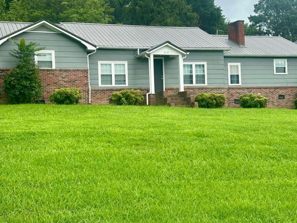 302 County Road 331 , Sweetwater, TN 37874