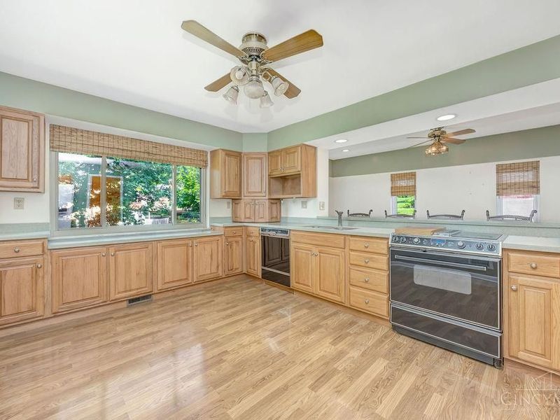 5873 Cottontail Court, Green Township, OH 45239 Photo 12