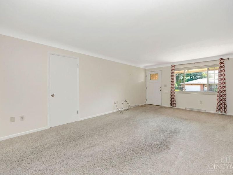 5873 Cottontail Court, Green Township, OH 45239 Photo 7