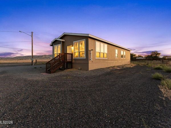 3913 Amber Street, Silver Springs, NV 89429