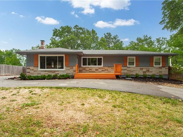 4157 N Cleveland Avenue, Kansas City, MO 64117