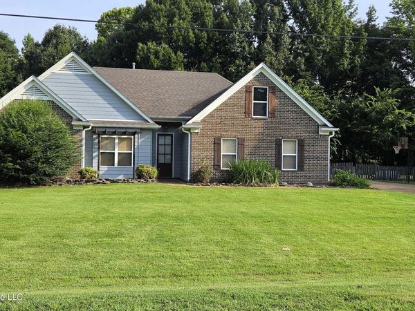 85 Lee Creek Cove, Byhalia, MS 38611