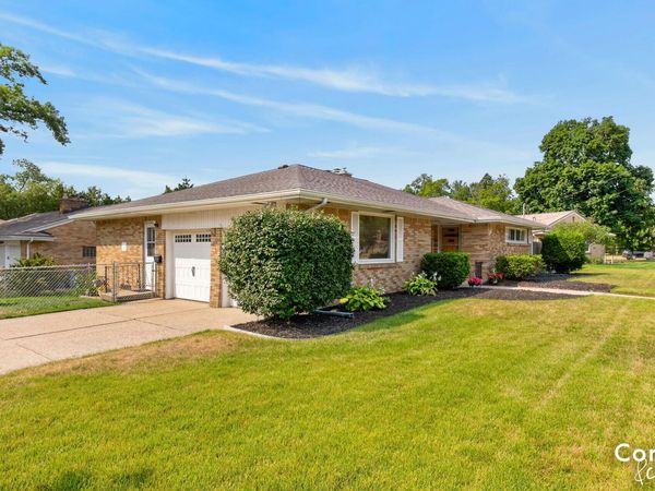 2741 Plainfield Avenue NE, Grand Rapids, MI 49505