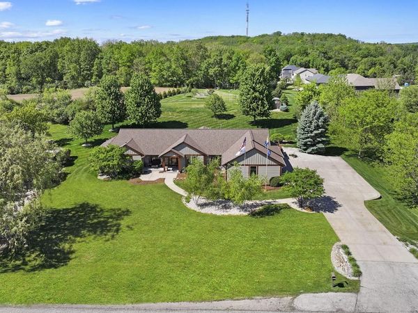 6724 Horseshoe TRAIL, Burlington, WI 53105