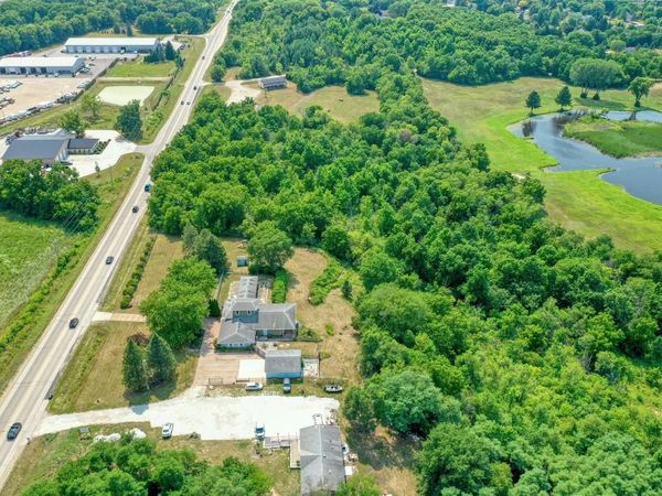S73W23970 National AVENUE, Big Bend, WI 53103