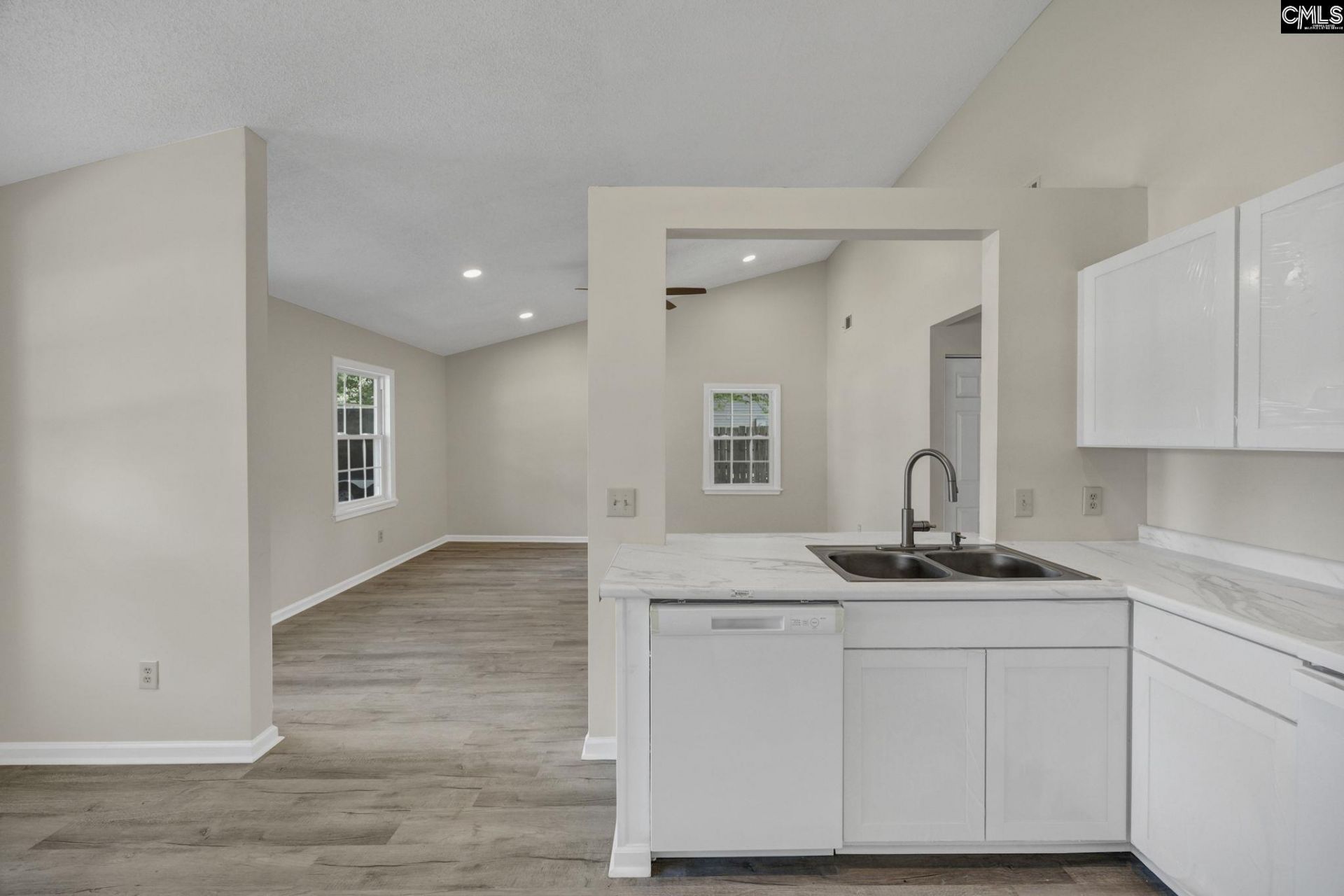 404 Greenlake Drive  Photo 10
