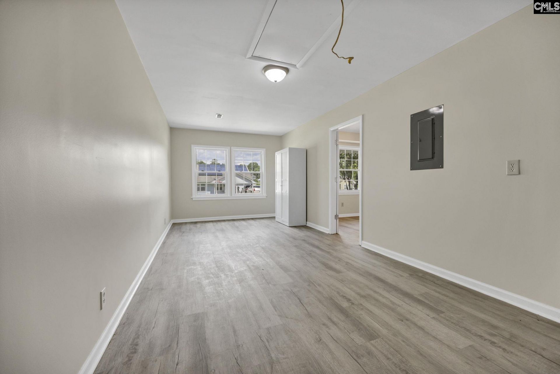 404 Greenlake Drive  Photo 12