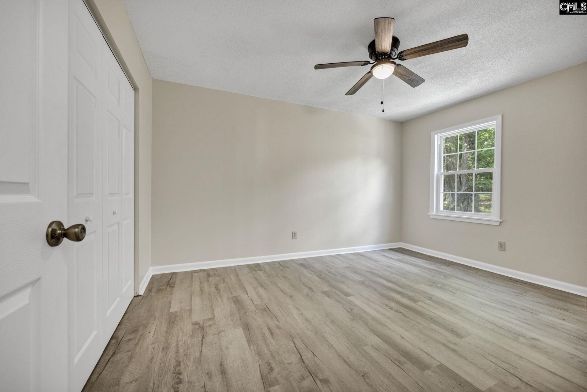 404 Greenlake Drive  Photo 13