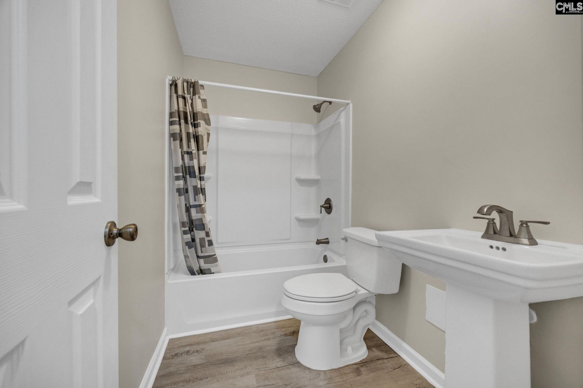 404 Greenlake Drive  Photo 15