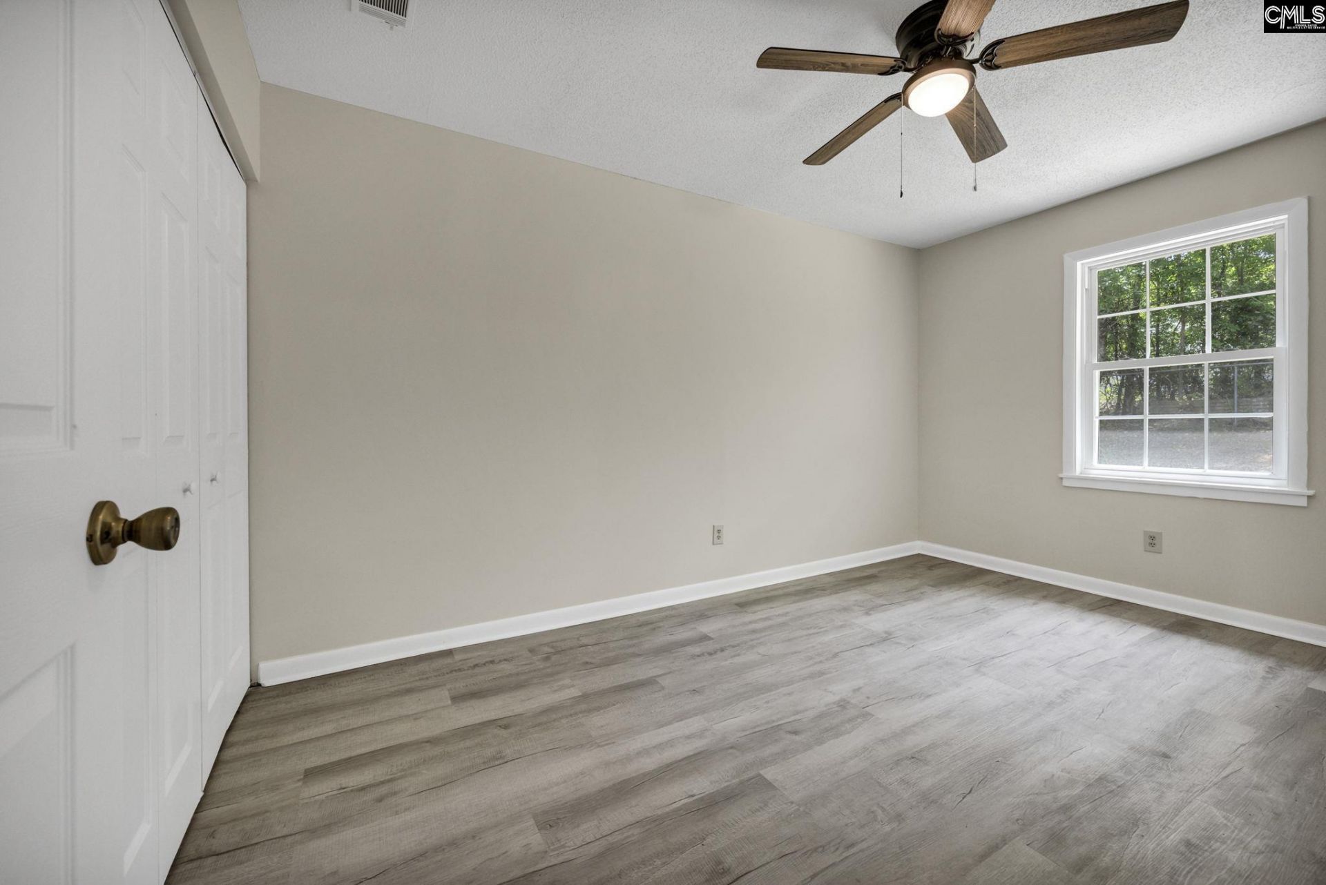 404 Greenlake Drive  Photo 17