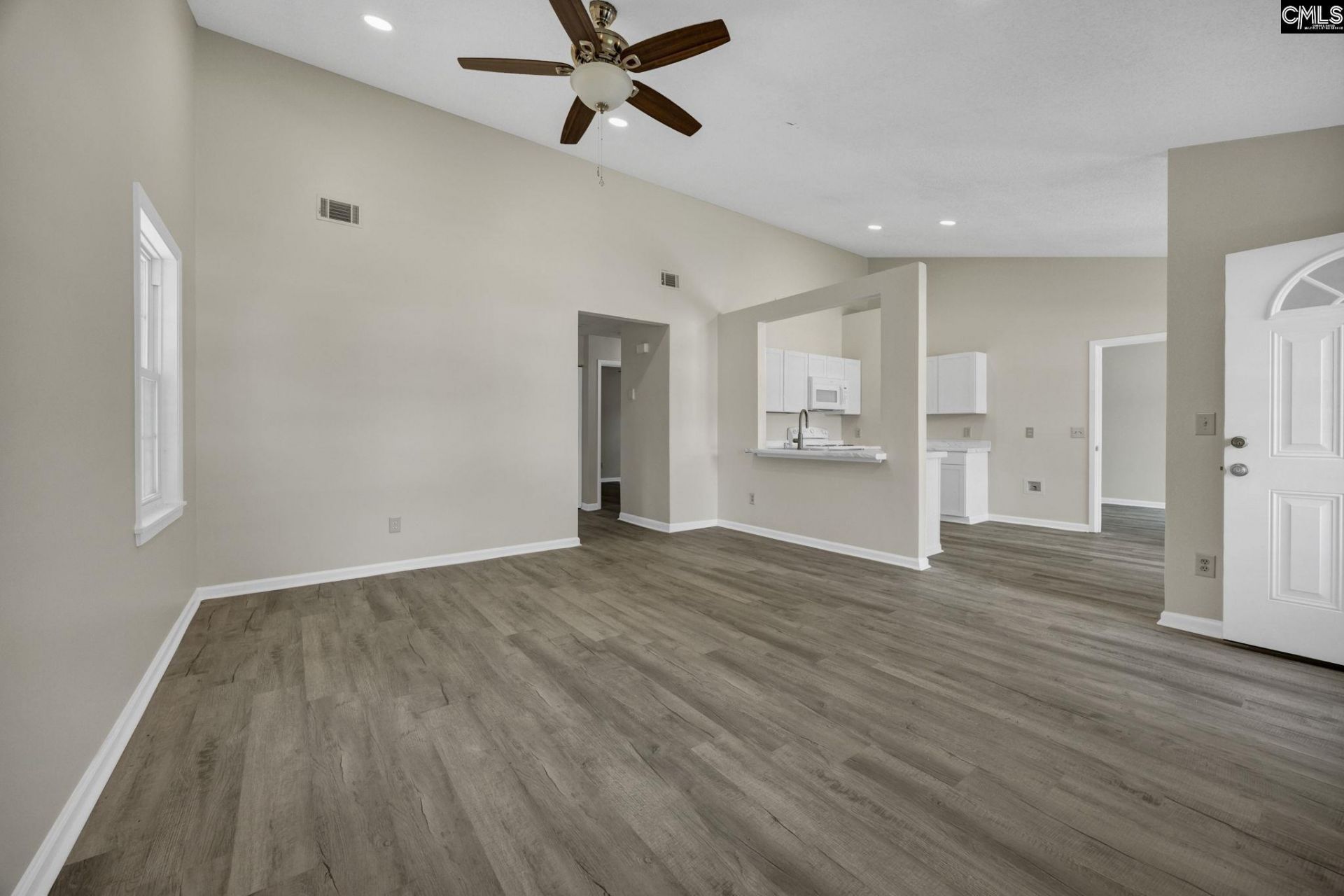 404 Greenlake Drive  Photo 4