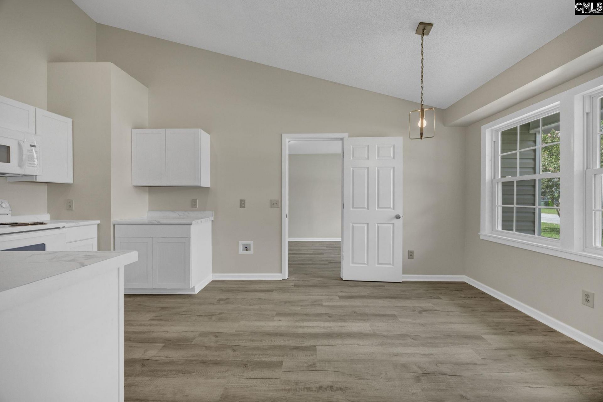 404 Greenlake Drive  Photo 6