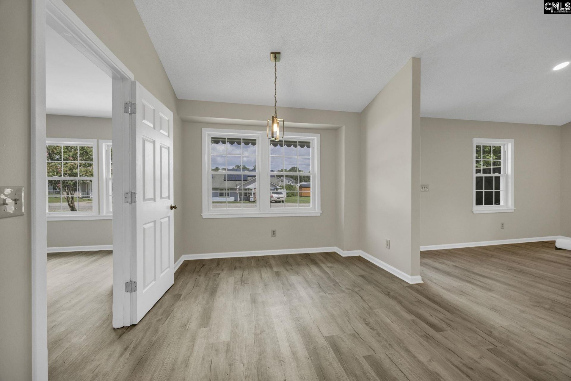 404 Greenlake Drive  Photo 7