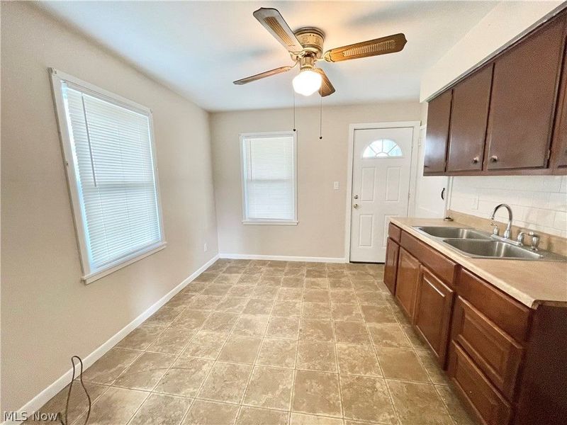818-824 S Central Drive , Lorain, OH 44052 Photo 16