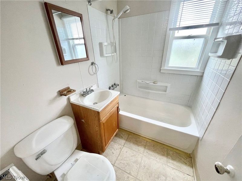 818-824 S Central Drive , Lorain, OH 44052 Photo 30