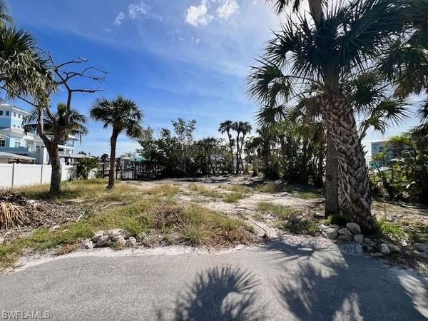 126 Palermo CIR , FORT MYERS BEACH, FL 33931