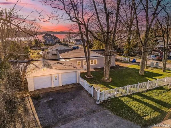 311 Longspur Lane, Commerce Township, Mi 48382