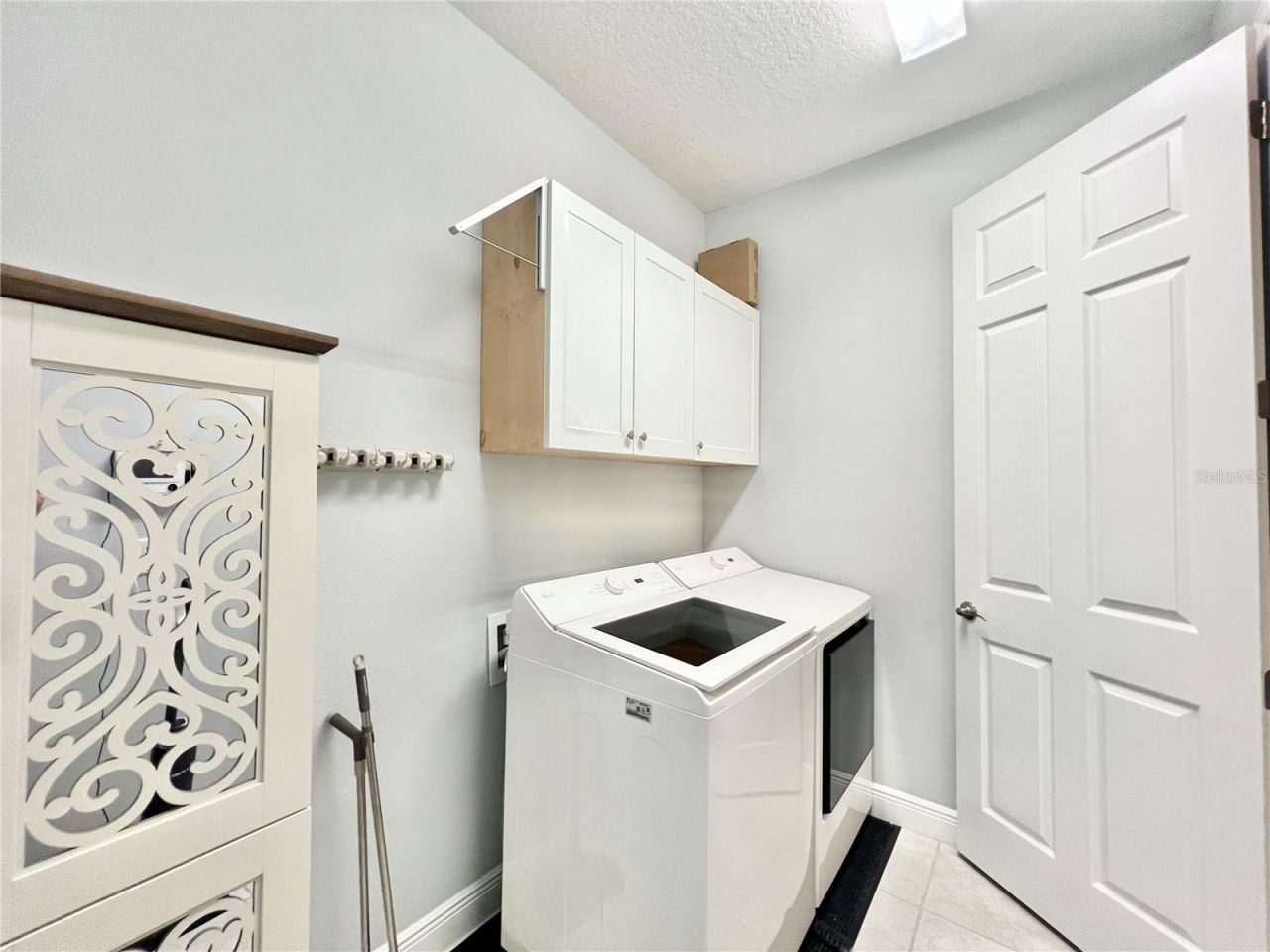 2946 Trustee Avenue , Sarasota, FL 34243 Photo