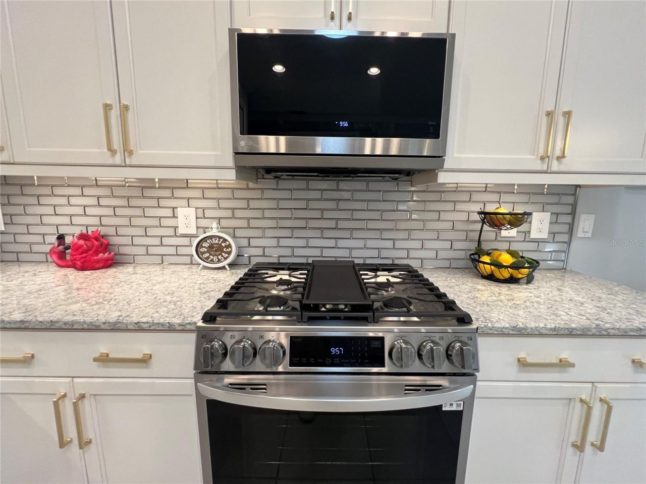2946 Trustee Avenue , Sarasota, FL 34243 Photo