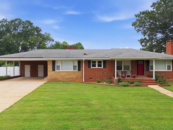 9944 N Chestnut Street, Middlesex, NC 27557
