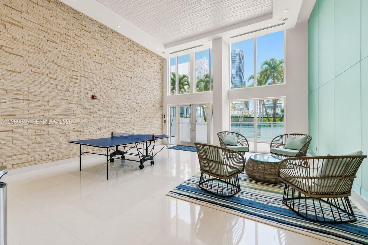 41 SE 5th St , Unit 1412, Miami, FL 33131 Photo