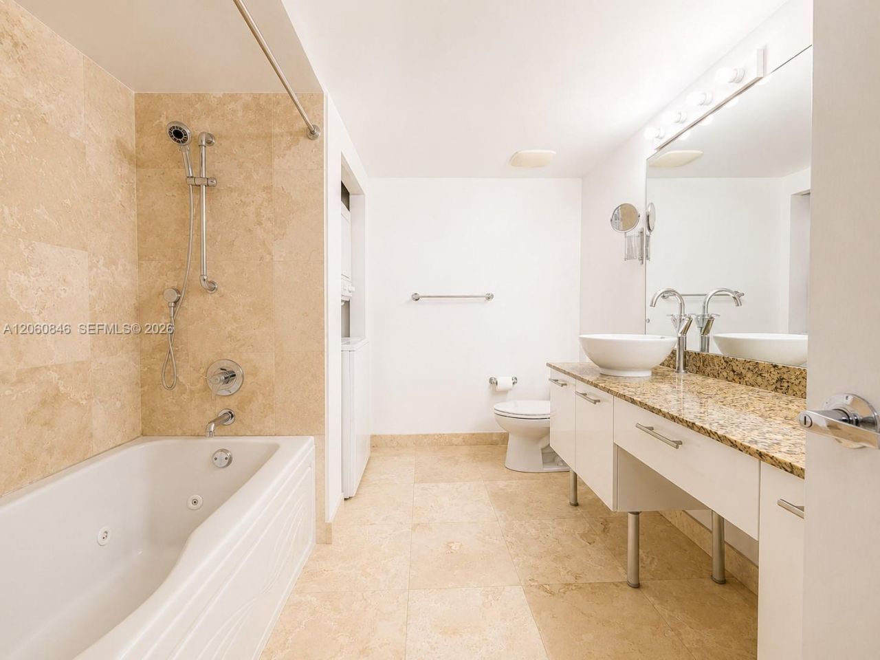 41 SE 5th St , Unit 1412, Miami, FL 33131 Photo